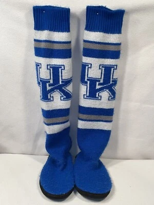 ZAPATOS DE CASA HASTA LA RODILLA UNIVERSITY OF KENTUKY. Talla 9-10 para mujer. Foto 1 de 4