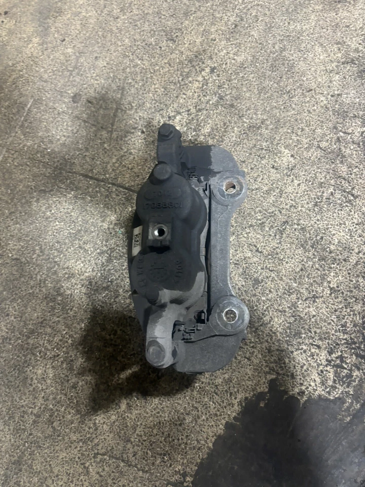 Chrysler Pacifica 2017 conductor delantero izquierdo pinza de freno OEM Foto 1 de 3