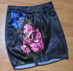 *FALDA TACTO SEDOSO TALLA S JUNIOR NEGRA CON FLORES NUEVA CON ETIQUETAS - Imagen 1 de 1