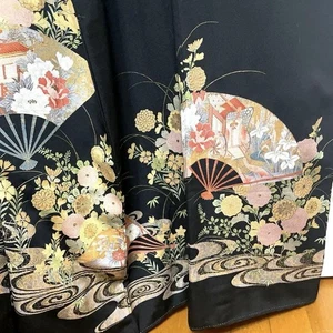Elegant Black Tomesode Kimono with Embroidery, Approx. 167cm Length, Gentle Wear - Picture 1 of 20