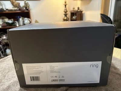 Ring Floodlight Camera Motion-Activated HD Security Camera White 2210C-XYZ - Image 1 of 4