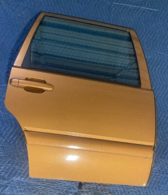 Volvo V70 V70R 1998-2000 pasajero derecho puerta trasera derecha azafrán OEM #229M Foto 1 de 4