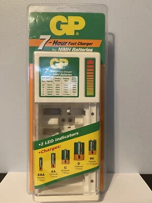 Cargador de batería GP 7 horas cargador rápido para baterías NIMH Foto 1 de 4