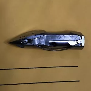 Antike SINGER NÄHMASCHINE KUGEL SHUTTLE Spulenetui. #8301 - Bild 1 von 6
