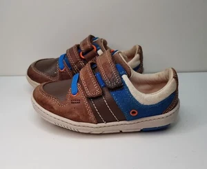 CLARKS MAXI MYLE SIZE 5.5UK EUR22 BABY BOYS GIRLS TRAINERS FIRST SHOES STRAPS - Picture 1 of 24
