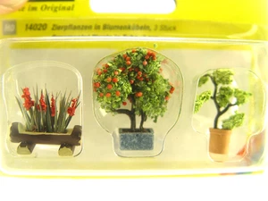 Zierpflanzen in Pflanzkübeln   - Noch HO Fertigmodelle 1:87   - 14020   #E - Picture 1 of 1