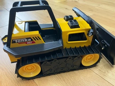 Tonka 952 Bulldozer Construction Vehicle Hasbro 2020 - Image 1 of 4