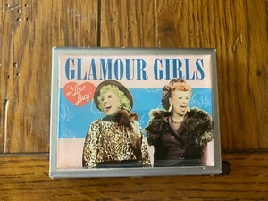 I LOVE LUCY Glamour Mädchen Medium Silber Metall Box - 4x3 - Lucy & Ethel - Vandor - Bild 1 von 4