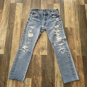 Jeans Levi's 501 gamba dritta bottoni fly denim la vestibilità effettiva è W32 L31 invecchiato - Foto 1 di 17