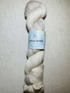 Republica Unicornia BFL Superwash Sock Yarn 464 yards White Russian Cream/Grey - Picture 1 of 1