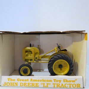 SpecCast John Deere "LI" Tractor Great American Farm Toy Show 1/16 JD-CUST266-B2 - Picture 1 of 6