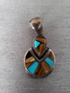 COLGANTE NATIVO AMERICANO NAVAJO JASPE, JET, AZUL CORAL PLATA - Imagen 1 de 2