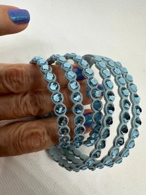 GARGANTILHA NOVA NA CAIXA SWAROVSKI SLAKE PULSEIRA ENVOLTÓRIO AZUL ÁGUA #5523062 AJUSTÁVEL - Imagem 1 de 4