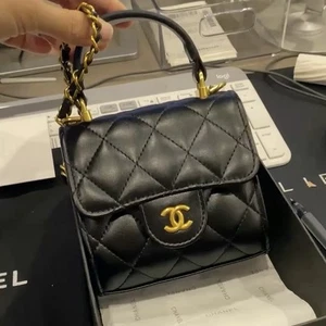 2022 Chanel Makeup Beauty Black And Gold VIP VIC GIFT CLUTCH POUCH CROSSBODY HOT - Picture 1 of 8