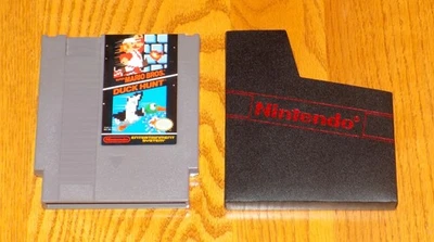 SUPER MARIO BROS & DUCK HUNT NINTENDO NES GAME CARTRIDGE & SLEEVE JAPAN 1985 - Image 1 of 4