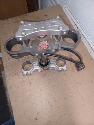 Husqvarna Te-510 2005 OEM triple abrazadera dirección RTT ESTABILIZADOR 8A0096811 Foto 1 de 4