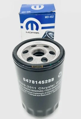 Jeep Cherokee & Grand Cherokee 3.7L Oil Filter 04781452BB Genuine Brand New - Image 1 of 3