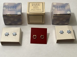 Vintage Avon 1987 Holiday Pierced Earrings Lot of 3 SNOWFLAKES and WREATHS - Picture 1 of 13