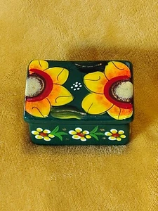Green Trinket/Jewelry/Vanity Box Yellow Flowers Mexico Pottery Handcrafted  - Picture 1 of 16