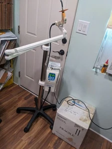 Rembrandt Virtuoso Sapphire Dental Curing & Whitening System mit Ständer - Bild 1 von 14