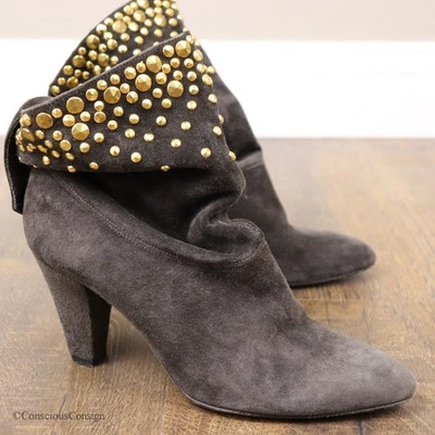 BRIAN ATWOOD 37 / US 7 Botas de Gamuza Tachonadas Doradas Adornadas al Tobillo a Presión Foto 1 de 4
