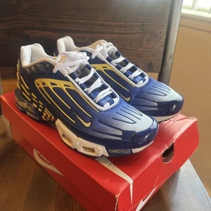 Taglia 6 (GS) - Nike Air Max Plus 3 Low Deep Royal Topaz Gold - Foto 1 di 10
