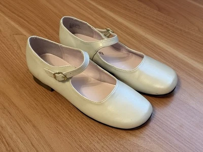 Nina Bone Pearlized V Strap Heel Mary Janes Youth Size 1 - Image 1 of 4