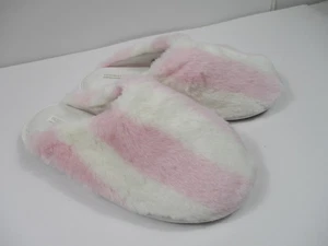 - Neu mit Etikett Victoria's Secret gestreifte flauschige Slipper Größe 7 Hausschuhe Hausschuhe Größe S - Bild 1 von 4