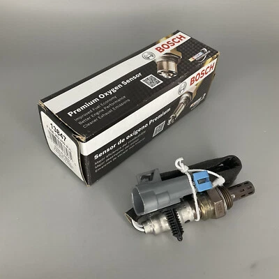 BOSCH Lambda Oxygen Sensor For 2004-2005 Buick Rainier Chevrolet Trailblazer GMC - Image 1 of 4