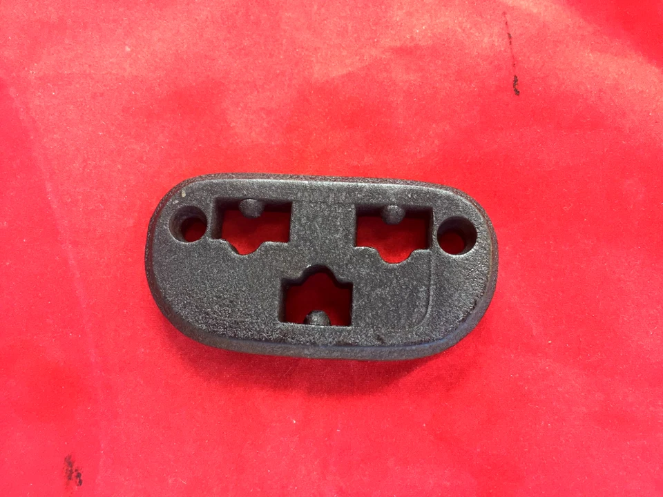 PIEZAS DE MONTAJE DEL ESPEJO RETROVISOR INTERIOR DETOMASO PANTERA 71-74 Foto 1 de 1