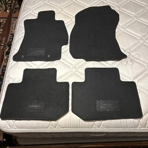 2016 Subaru Forrester Barely Used Carpeted Floor Mats  fits 2014-2018  - Bild 1 von 6