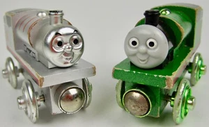 Thomas the Tank 2003 madera metálica verde y plata celebrando 60 años Percy - Imagen 1 de 12