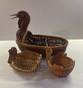 Vintage Lot of 3 Ratan Wicker Ducks Baskets Boho Trinket Dish - Picture 1 of 14
