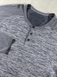 Lululemon Metal Vent Tech Henley Camicia Uomo L Grigio Manica Lunga Sportiva Bottone - Foto 1 di 8