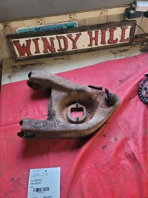 Brazo de control inferior delantero VEGA 1976 para conductor 75-80 Monza   Foto 1 de 4