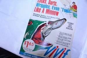 Collectible VIVIF Action Fishing Lure in Original Package Sportsman Vintage - Picture 1 of 14