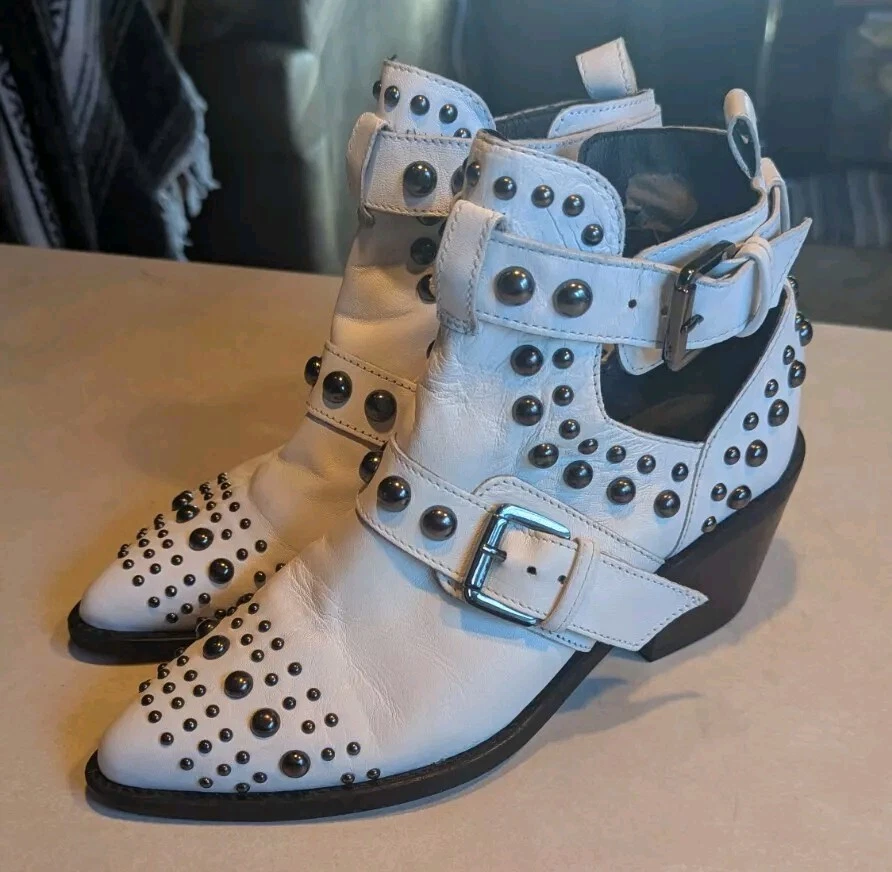 Женские кожаные ботильоны KURT GEIGER на белом каблуке с заклепками Sybil 7,5 (38) - Изображение 1 из 1