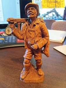  Volkskunst Holz handgeschnitzt Jäger Figur 7" groß  - Bild 1 von 12