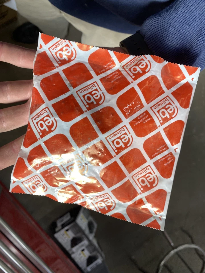 Tapa de llenado de aceite de motor BMW 1990-2003 de Febi nuevo stock antiguo - 11121743294 Foto 1 de 2