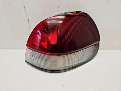 Luz trasera para pasajero derecho Subaru Legacy Wagon JDM RHD 1993 BG5 OEM 3655 Foto 1 de 4