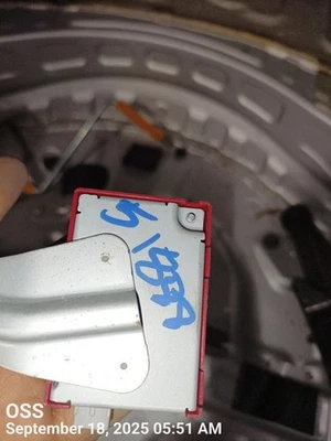 CHASIS CONTROL MODULE 89740-53040 2007 LEXUS IS250 - Image 1 of 4