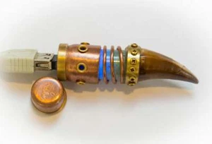 Clé USB fait main 1 To 3,2 dents de dinosaure fossile steampunk brille dans l'obscurité - Photo 1/5