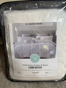 Martha Stewart White Goose Feather & Down Comforter Full/Queen All season - Picture 1 of 3