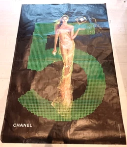 AFFICHE PARFUM CHANEL N°5 PAR JEAN PAUL GOUDE ESTELLA WARREN ROBE VERTE - Foto 1 di 1