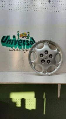 Oldsmobile Alero 2004 cubierta de rueda (15") Foto 1 de 4