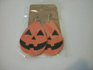 HALLOWEEN SMILING ORANGE PUMPKIN PU LEATHER DOUBLE SIDED FISHHOOK STYLE EARRINGS - Picture 1 of 2