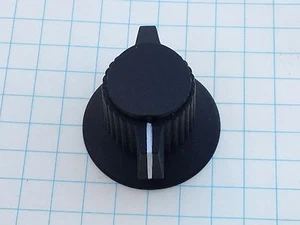 Raytheon Control Knob - MS91528-1II2B - NSN 5355-00-211-8469 - 1/4" shaft 6.35mm - Picture 1 of 5