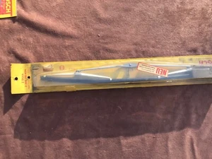 Limpiaparabrisas original Bosch Opel Commodore Rekord A a partir de 8/63 negro pintado NOS - Imagen 1 de 2