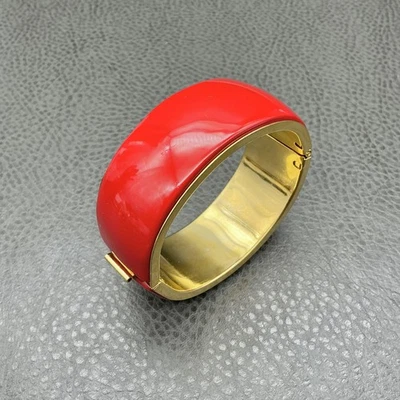 Vintage Red Gold Tone Wide Bangle Bracelet Safety Chain Hinged 7.25 Inch Womens - Image 1 of 4