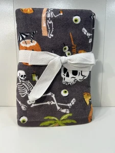Summerween kitchen towel set Tiki Skeleton Dark Grey Halloween Spooky Summer - Picture 1 of 2